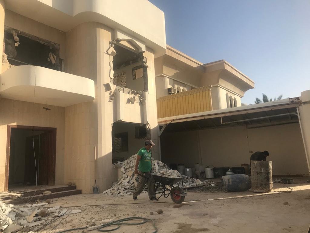 ترميم وصيانة المباني